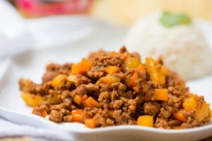 Deliciosa receta de carne molida con chorizo y papas: ¡Sorprende a todos en la mesa!