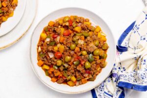 Receta fácil: Carne molida de pavo con papas